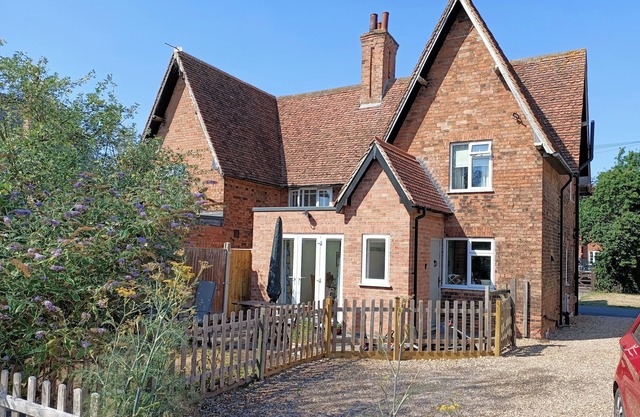 Flo's Cottage a cosy traditional self catering cottage in a quiet rural setting