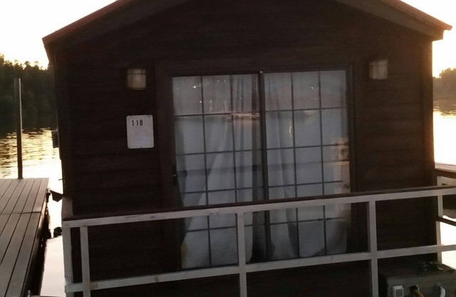 Chalet flottant Lake Guntersville