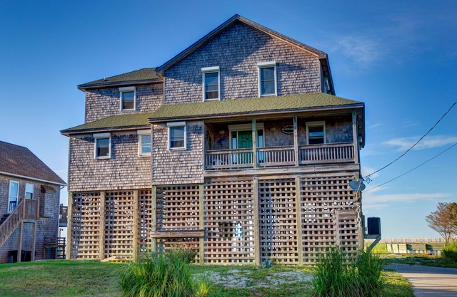 Fo'get About It, la maison de front de son Frisco NC