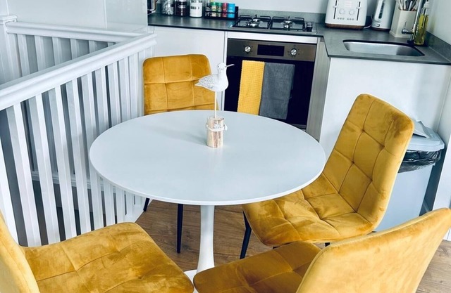 Folkestone Harbour Apartment, ground floor Flat 1