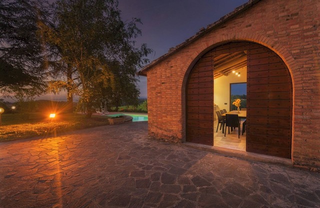 Fonte Pinella 8, Emma Villas