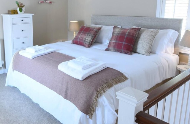 Suite-Cottage-Salle de bain et douche-Vue sur Jardin-Ford Water