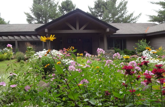 FOREST GARDENS GETAWAY est un bed and breakfast situé dans le magnifique UP!