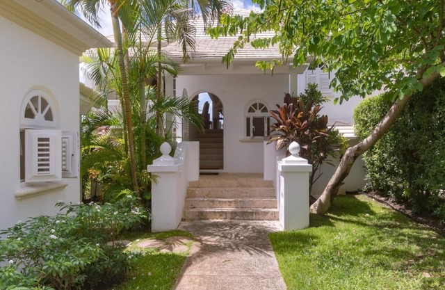 Forest Hills 23 Summer Specials 2025 Pay 6 stay 7 | Beach View - Located in Wonderful Saint James with House Cleaning Included