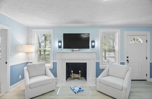 Forest Hills Manor w/ King Bed