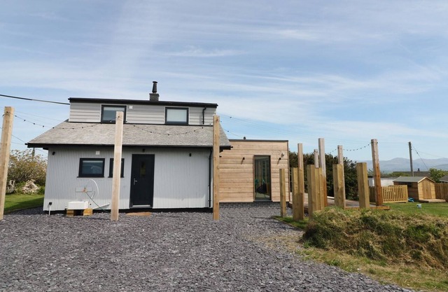 Forest Lodge, NEWBOROUGH