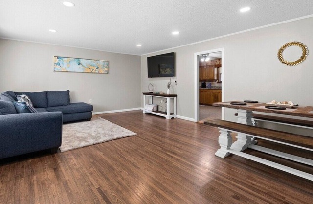 Forget your worries in this spacious and serene space