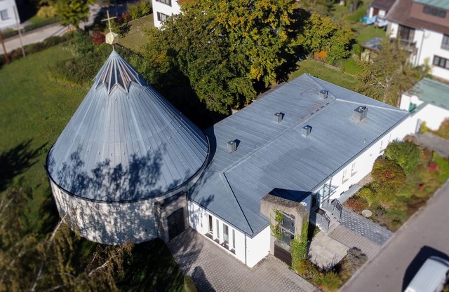 former CHURCH + house: up to 26 p., garden, terrace, BBQ