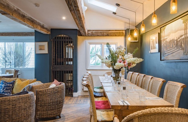 Former 9 bedroom hotel now a fabulous holiday home for up to 20 guests at St Margaret’s at Cliffe