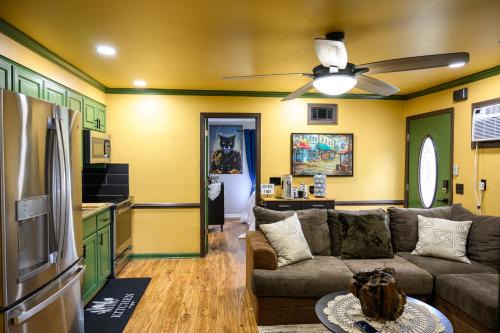 Fort Jackson Grad & USC Stay 2BR Parking Smart Kitchen, Concierge Guide
