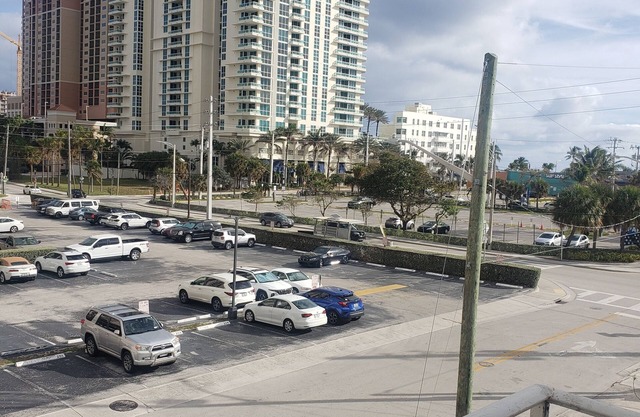 Fort Lauderdale Central beach near Elbo room