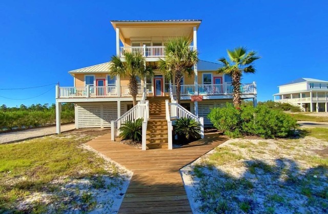 Fort Morgan, AL 4 bed 3 bath, Sleeps 14-Water view! Booking for Summer 2025