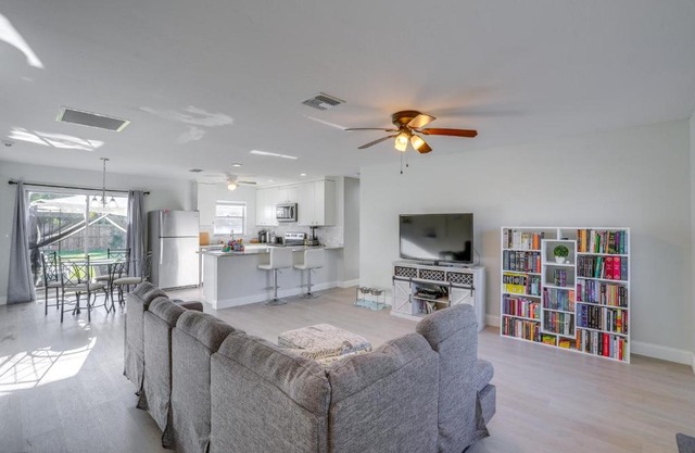 Fort Myers Vacation Home with Patio about 14 Mi to Beach