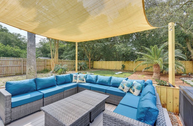 Fort Walton Beach Home: 3 Mi to Beach & Pier!