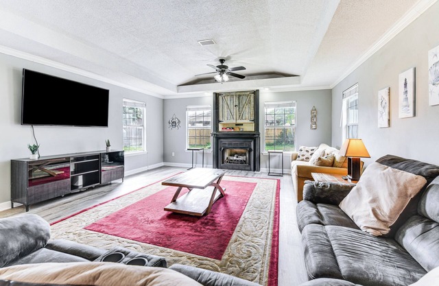 Fort Walton Beach Home w/ Grill: 4 Mi to Beach!
