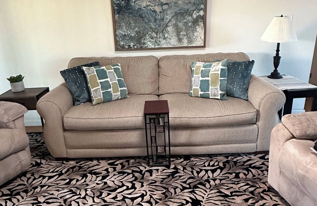 Fountain of the Sun 55+ - 2BR 2 BA updated condo--A Paradise in the Sun