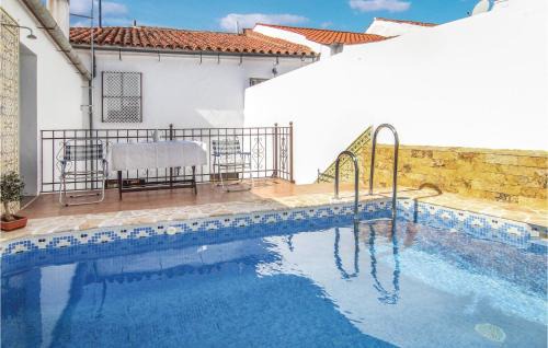Four-Bedroom Holiday Home In Villaviciosa De Cordob