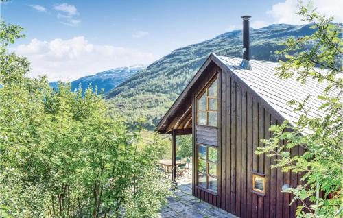 Four-Bedroom Holiday Home In Roldal