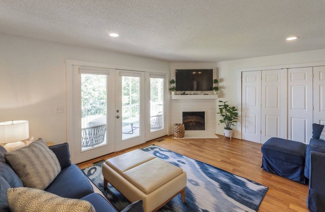 Four bedroom Yacht Condo
