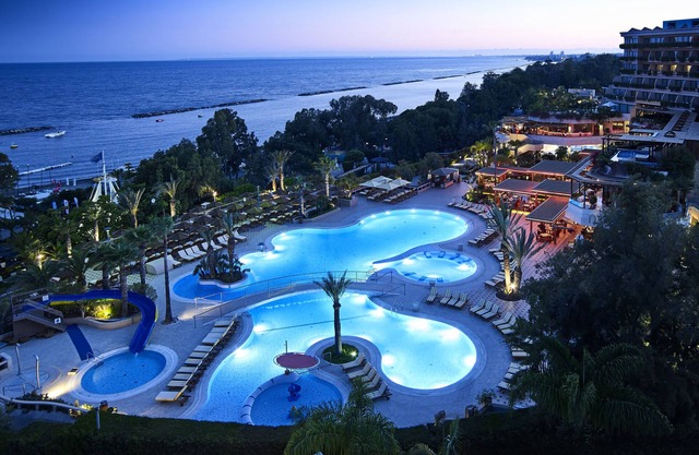 Four Seasons Hotel