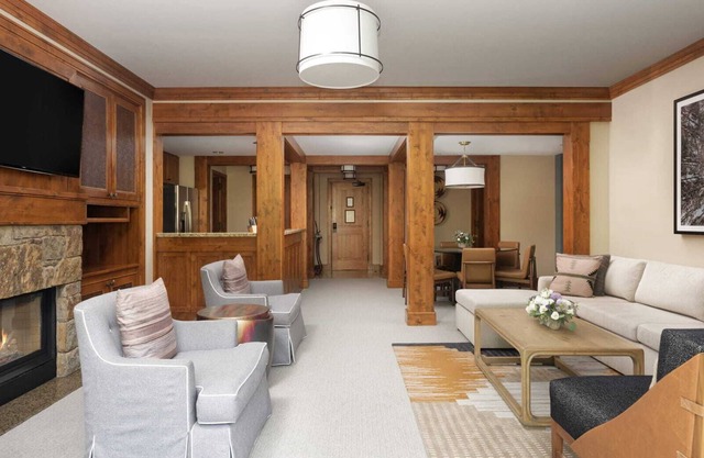 Four Seasons Jackson Hole 3BR/3Bath Resort Residence August 13-19