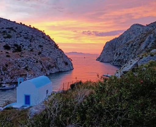 Four view house in Kalymnos Κάθε μπαλκόνι έχει άλλη θέα
