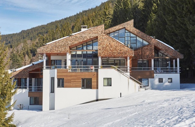 Quadruplex 430m2 rénové en 2018, skis aux pieds aux Carroz (Grand Massif).