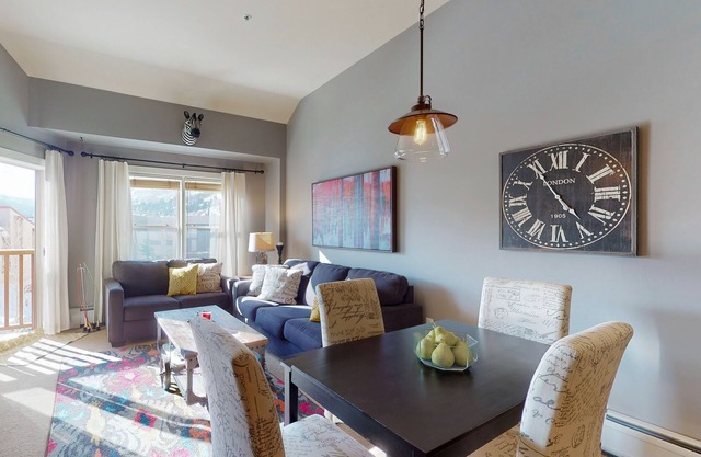 Fourth-Floor Ski Condo w/ a Shared Sauna, Hot Tub, & Fitness Center Access