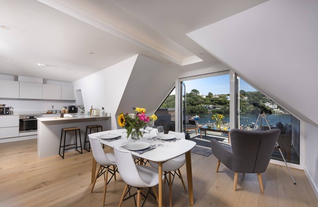 Fowey Penthouse - a beautiful penthouse apartment with fantastic river views of the harbour town of