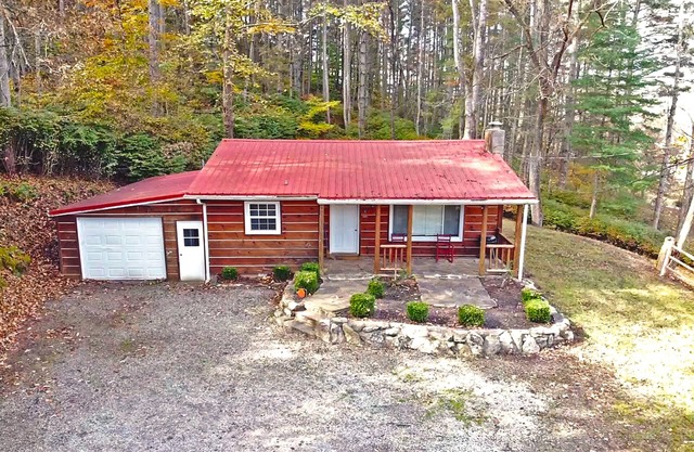 Fox Den - Big Bear Cabin Rentals Location de vacances 3 chambres / 2 salles de bain