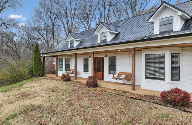 Fox Haven Retreat-Private Yard-Outdoor Adventure