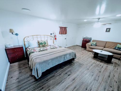 Fox n Bear Cottages Big Bear