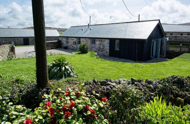 Foxglove Cottage is a delightful detached property set on the small but stunning grounds of a privat