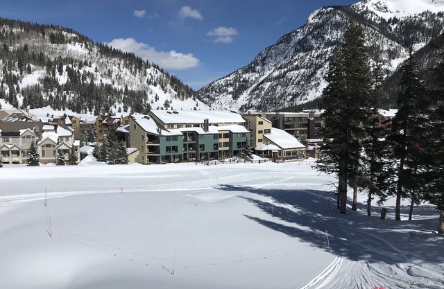 FP122 Fantastic Ski Studio, avec cuisine!