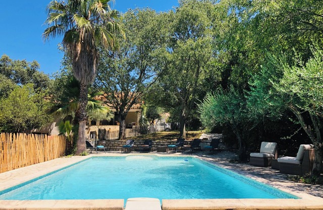 Villa typique du Sud avec piscine, prés de Montpellier et des plages