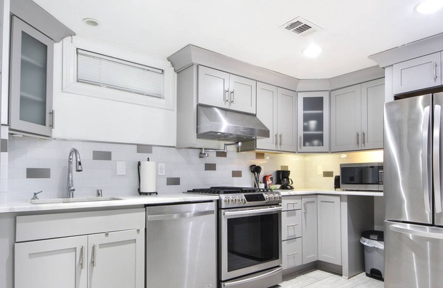 Frankfort Avenue Flat