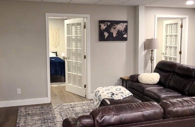 Franklin St Suite