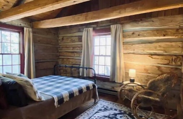 Fraser Fir Rustic Cabin near Lake w/ Sunset Views