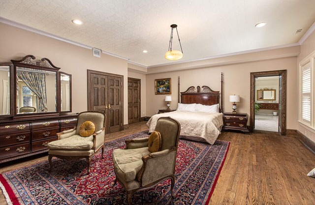 Frederick Stearns House in Detroit is a perfect venue for any private events.