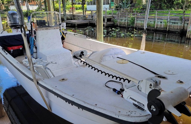 2 Boats to use, Fish from the dock, Make lasting memories. Fur babies welcome!
