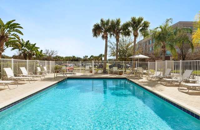 Free Breakfast | Easy Access to Downtown!