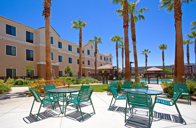 Free Breakfast. Outdoor Pool & Hot Tub. Near Edwards Air Force Base! Your Next Trip!