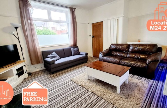Free Parking House in Middleton by City SuperHost