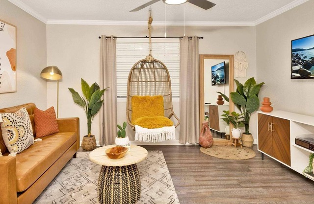 Free parking Reno Boho Apartment Prime Area Near Downtown Bham