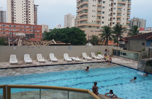 *** PISCINE MEUBLÉE DISPONIBLE DANS UN BÂTIMENT DE LUXE ** HAUT STANDARD