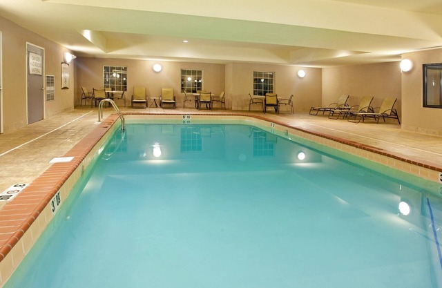 Wi-Fi gratuit, petit-déjeuner gratuit + piscine intérieure | 20 minutes de l'Université de Notre Dame