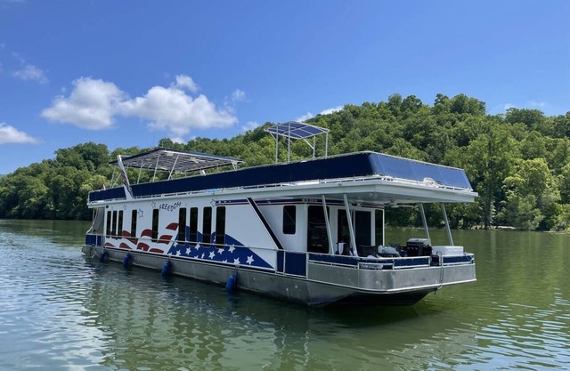 Freedom is your home away from home on the water!