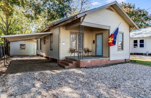 Private Sanctuary & Shared Living