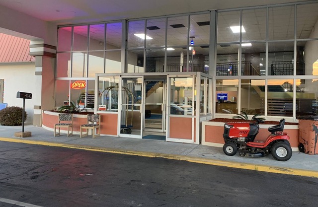 Freeway Inn motel et Uhaul