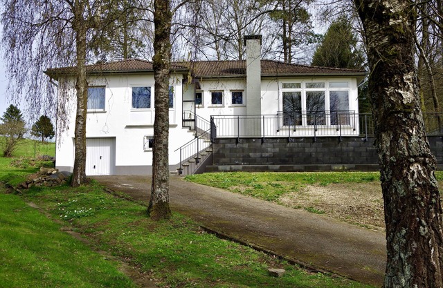 Freistehender Bungalow mit Großer Panoramaterasse Inmitten der Vulkaneifel